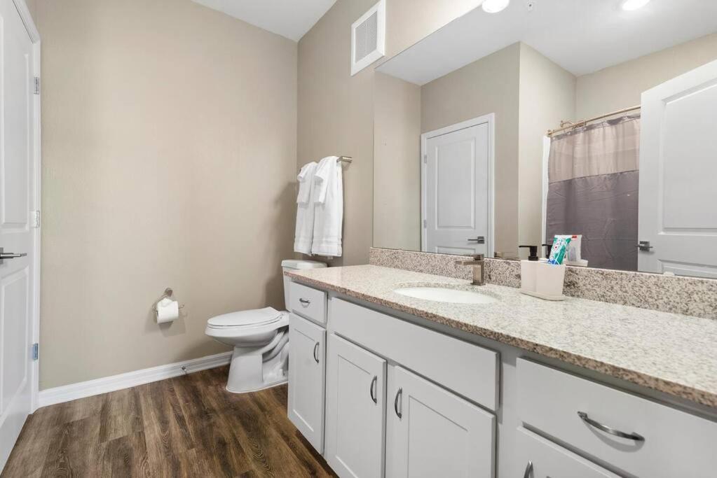 Elegant 2 Bedroom/2 Bath Condo With All Amenities Melbourne Exterior photo