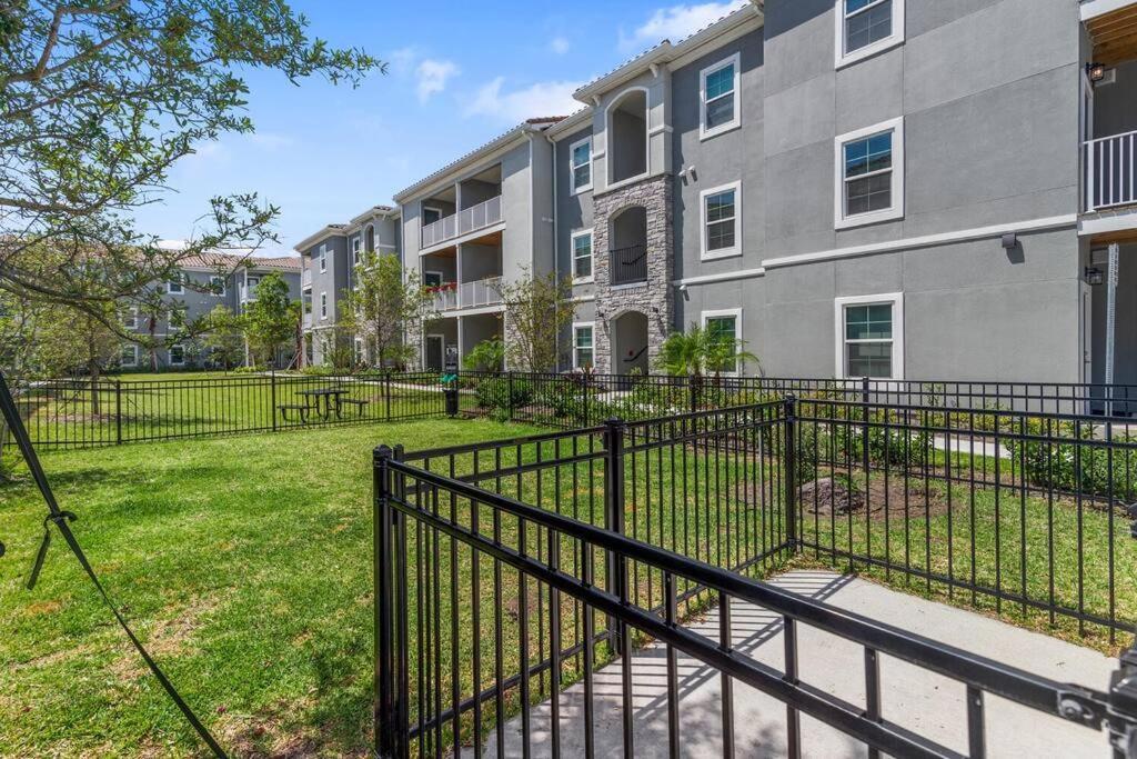Elegant 2 Bedroom/2 Bath Condo With All Amenities Melbourne Exterior photo