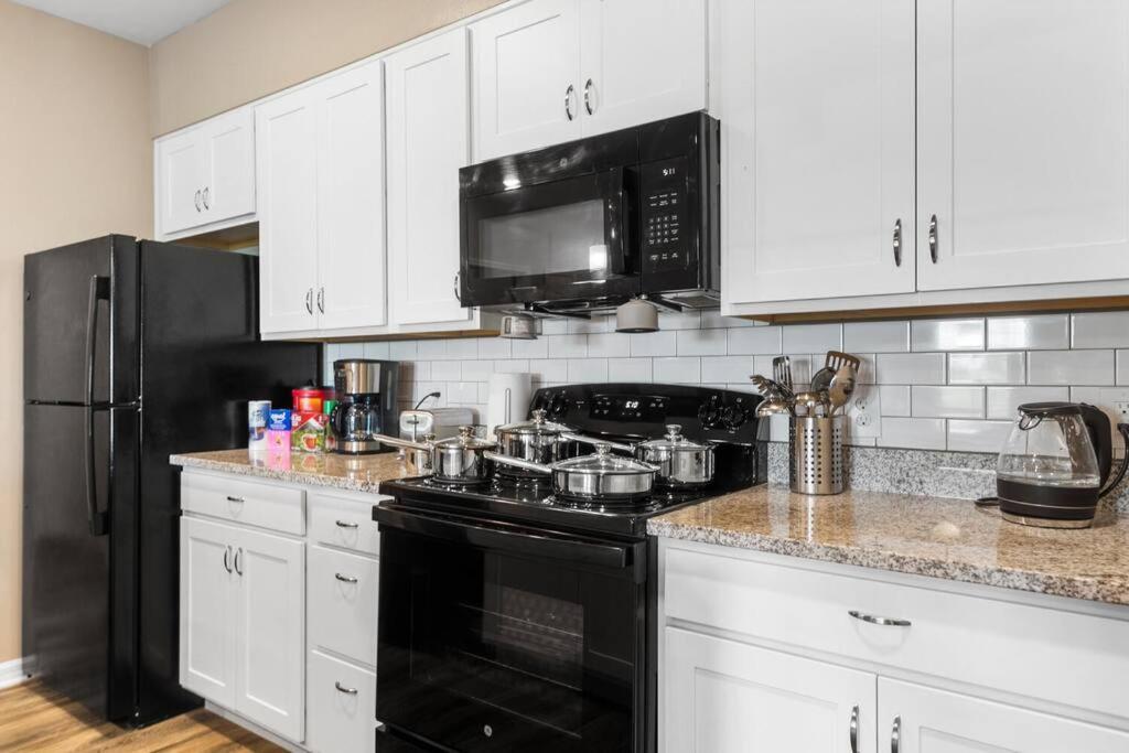 Elegant 2 Bedroom/2 Bath Condo With All Amenities Melbourne Exterior photo