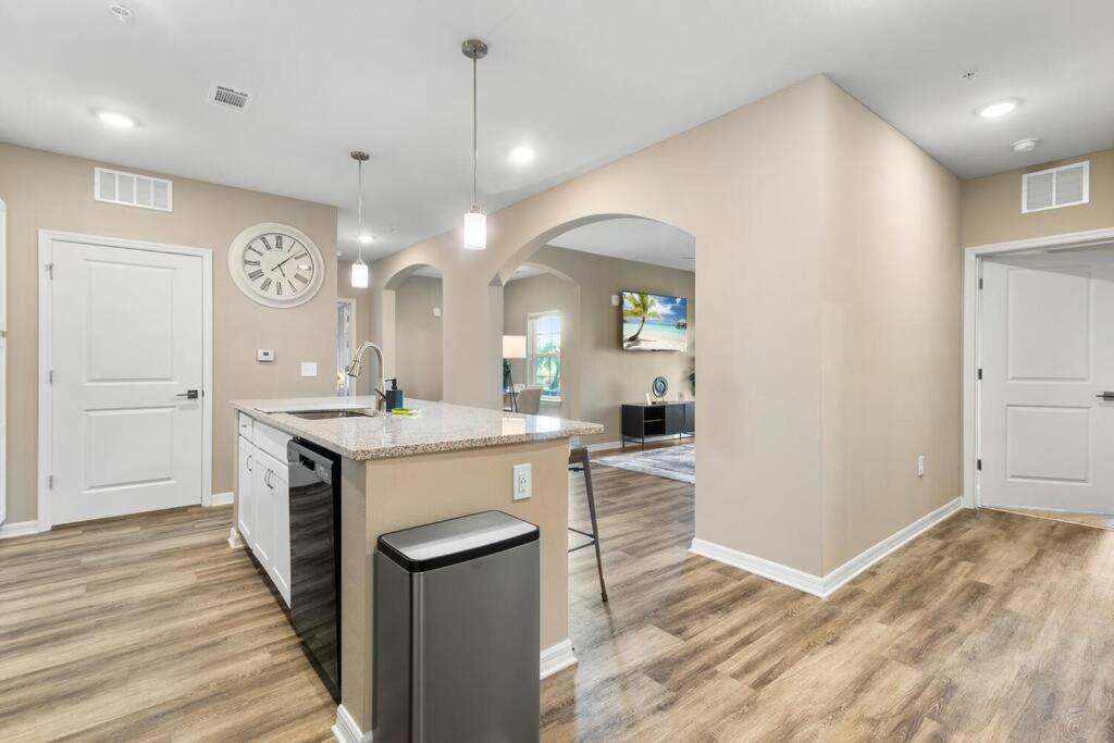 Elegant 2 Bedroom/2 Bath Condo With All Amenities Melbourne Exterior photo