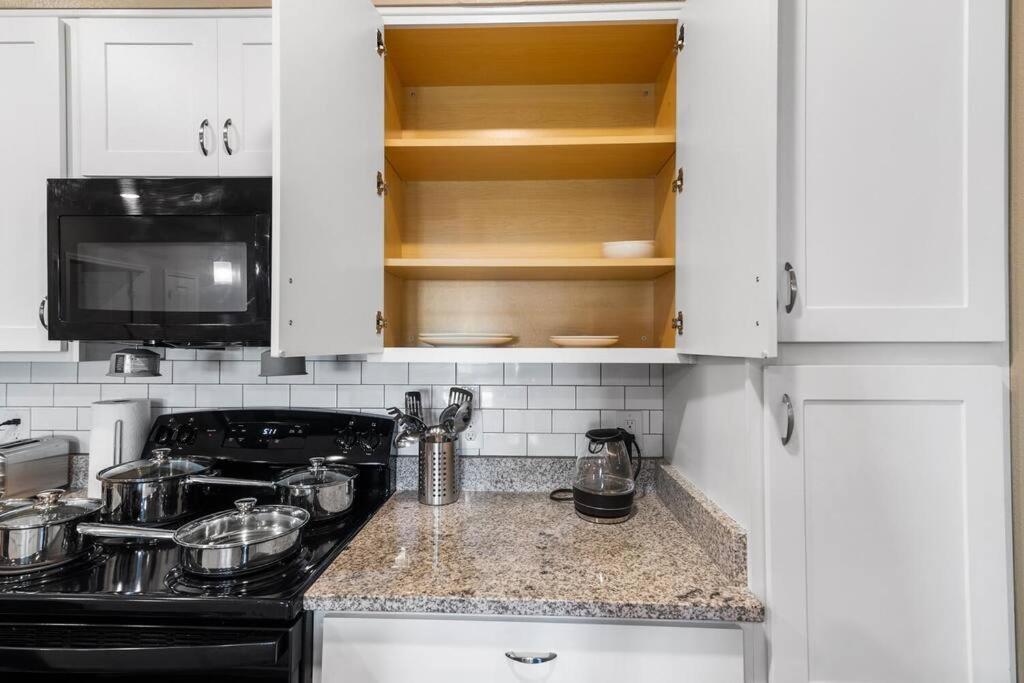 Elegant 2 Bedroom/2 Bath Condo With All Amenities Melbourne Exterior photo