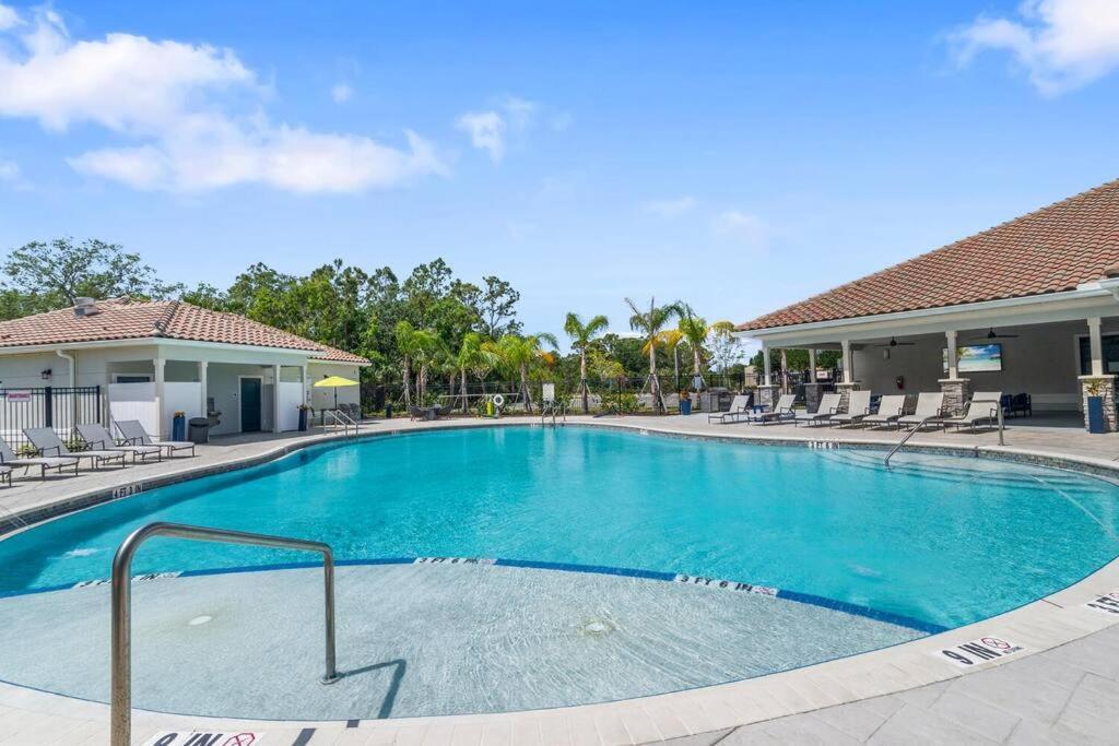 Elegant 2 Bedroom/2 Bath Condo With All Amenities Melbourne Exterior photo